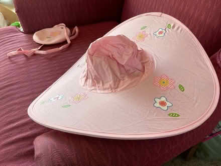 Photo of free Easter/gardening hat (Kings Contrivance, Columbia) #1