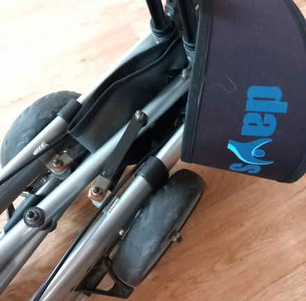 Photo of free Mobility walking aid - foldable (OL12) #4