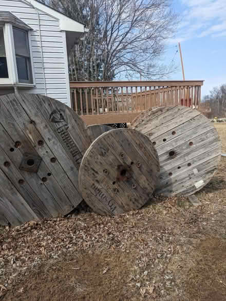 Photo of free Wooden Spools (Doylestown) #3