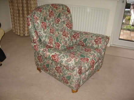 Photo of free settee and chair (Broomhill S10) #1