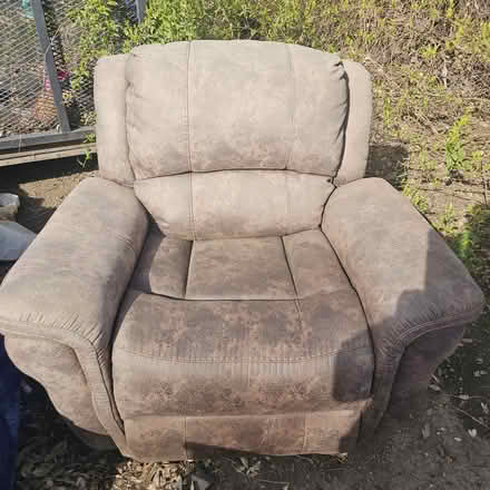 Photo of free lifting reclining chair (Rancho Cucamonga) #1