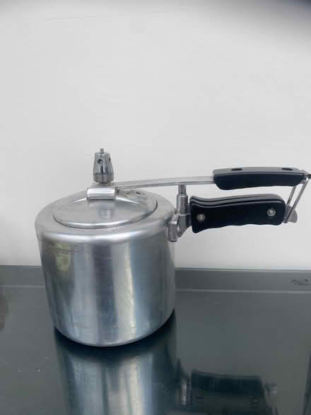 Photo of free Small vintage Aluminium pressure cooker (Wanstead E11) #1