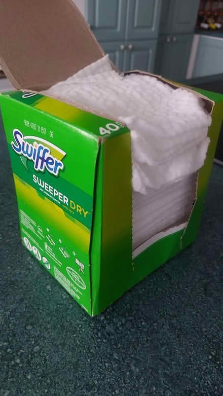 Photo of free Swiffer dry cleaning cloths (Beaches, Toronto) #1