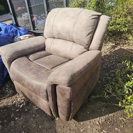 Photo of free lifting reclining chair (Rancho Cucamonga) #3