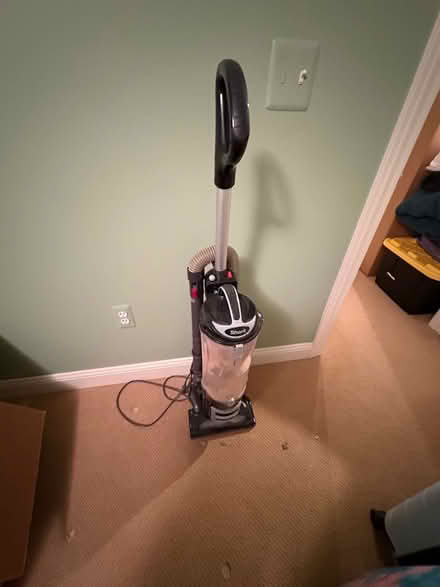 Photo of free Shark vacuum (Lake forest (off of Ellsworth)) #2