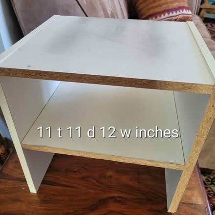 Photo of free small shelf (kiz 7p3) #1