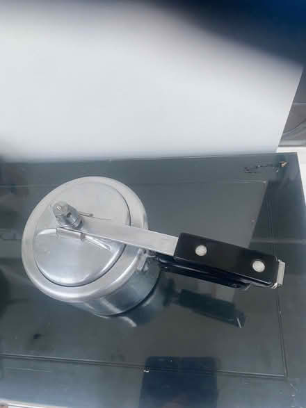 Photo of free Small vintage Aluminium pressure cooker (Wanstead E11) #3