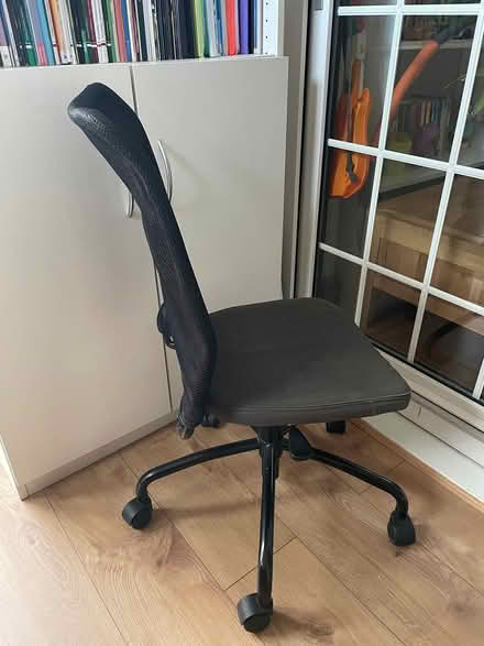 Photo of free Comfortable chair (Hatfield) #1