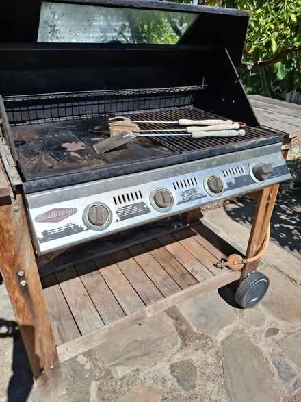 Photo of free 4 Burner BBQ on trolley base (Marino) #4