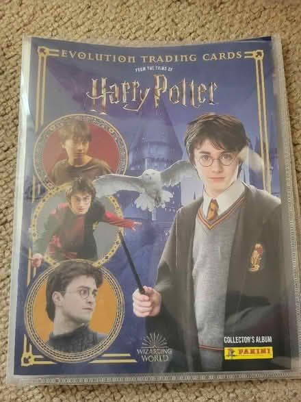 Photo of free Harry potter trading cards & folder (Dawsons Corner LS28) #1