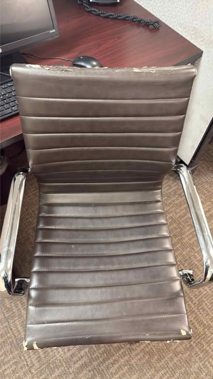 Photo of free Office Chairs (33156 by Dandeland Mall) #3