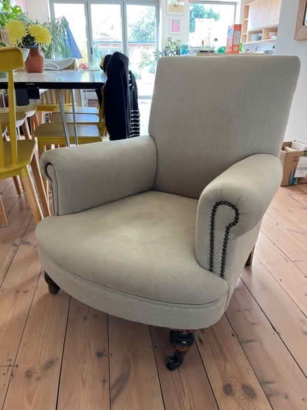 Photo of free Upholstered chair (BN41) #2