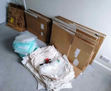 Photo of free Boxes, bubblewrap, tape gun, single mattress cover (The Grange EH9) #1