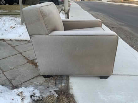 Photo of free large arm chair (Yonge/Lawrence) #3