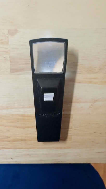 Photo of free Magna light magnifier light (Korea town) #4