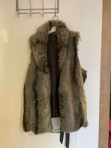 Photo of free faux fur gilet size xl (Moor Allerton LS17) #1