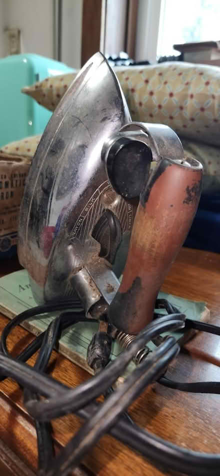 Photo of free Vintage iron (Outside Kennett Square) #2