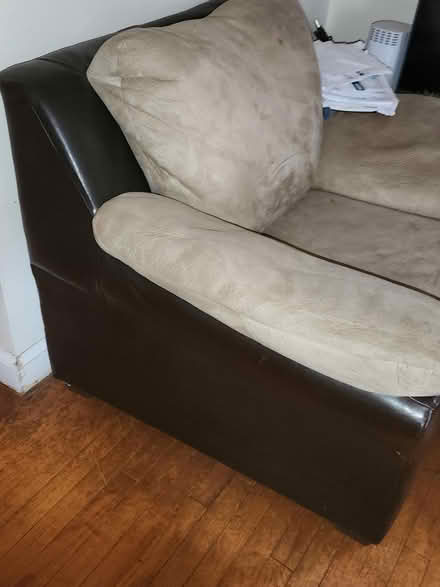 Photo of free Comfy chair (Temple Hills,MD) #4