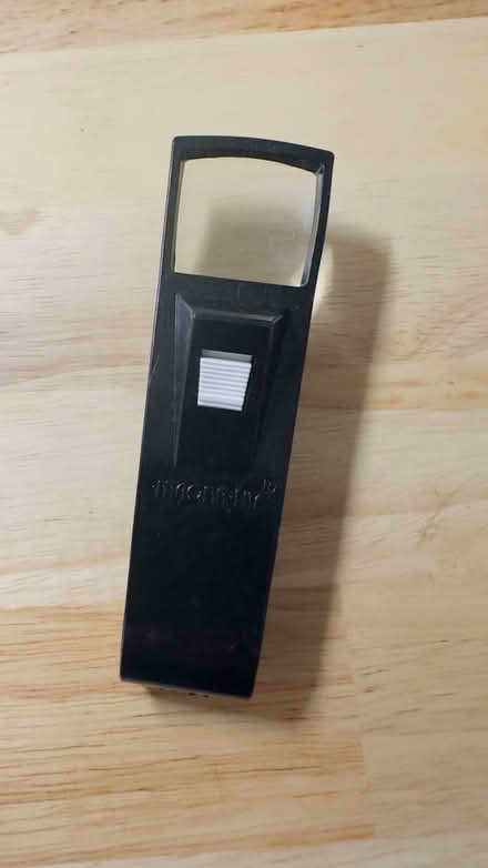 Photo of free Magna light magnifier light (Korea town) #1