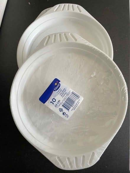 Photo of free Plastic disposable plates x15 (Finchampstead RG40) #1