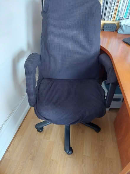 Photo of free Desk & chair (BH7) #3