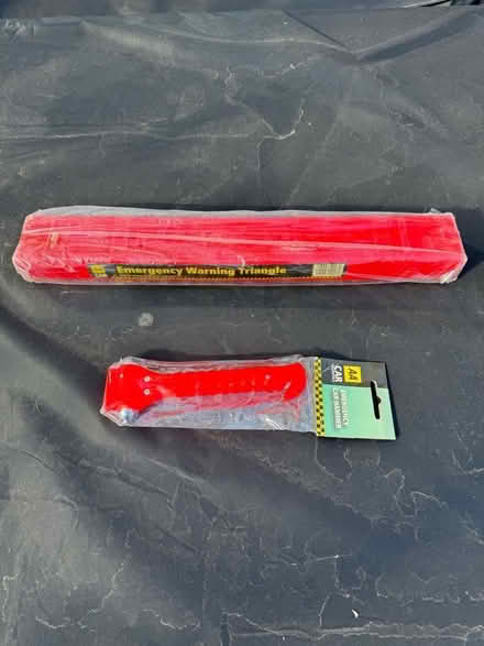 Photo of free Warning triangle and emergency glass hammer. (Rayne CM77) #1