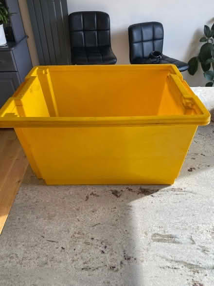Photo of free Yellow box (Spring Park CR0) #1