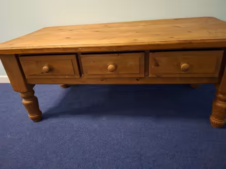 Photo of free Ocassional table (Hampton Hill TW12) #1