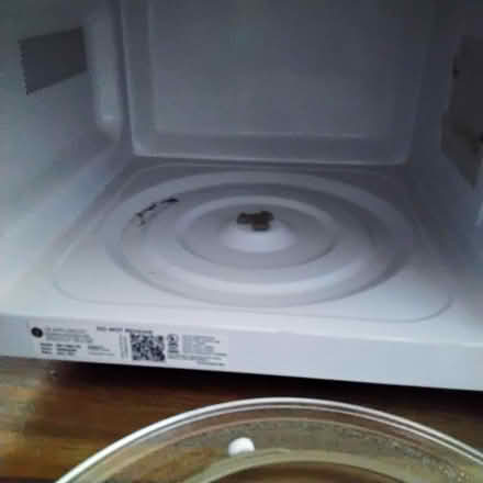 Photo of free Stainless GE microwave works great (North framingham) #1