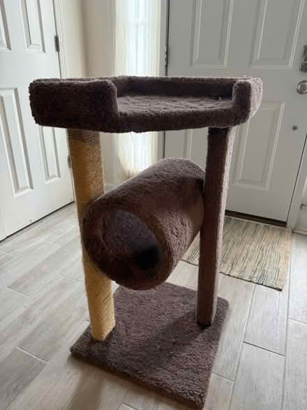 Photo of free Cat Tree (Ashburn Farm - Clearnight Ter) #2