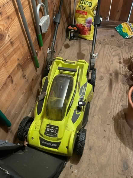 Photo of free Electric lawn mower (Needs fixing) (wethersfield) #1