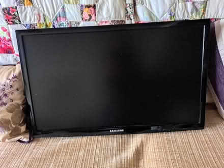 Photo of free Samsung TV (Hoddesdon EN11) #1