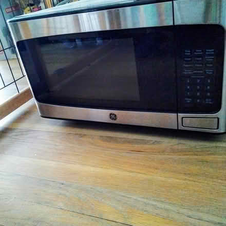 Photo of free Stainless GE microwave works great (North framingham) #2