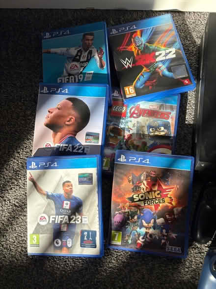 Photo of free PlayStation 4 with games (Katherines CM19) #1