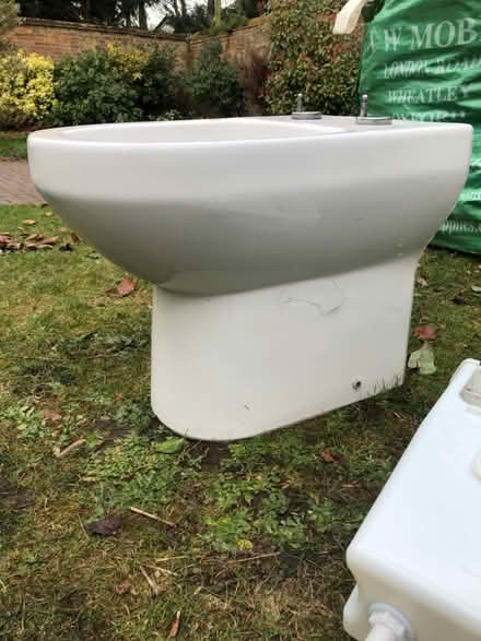 Photo of free Basin, toilet and cistern (OX4 Iffley) #4