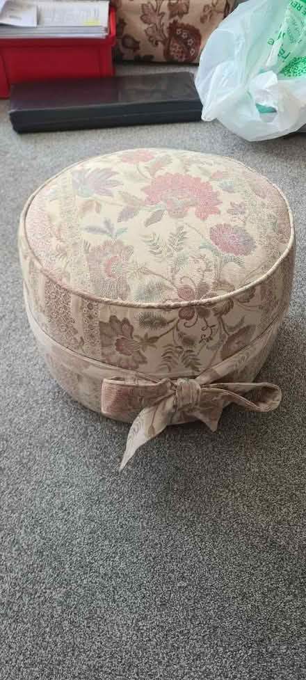 Photo of free Pouffe/ footstool (Beckenham BR3) #1