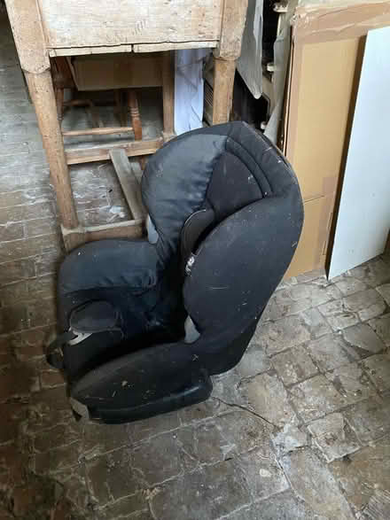 Photo of free Baby buggy and car seat (IP28) #4