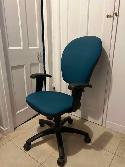 Photo of free Good desk chair (SW8) #1