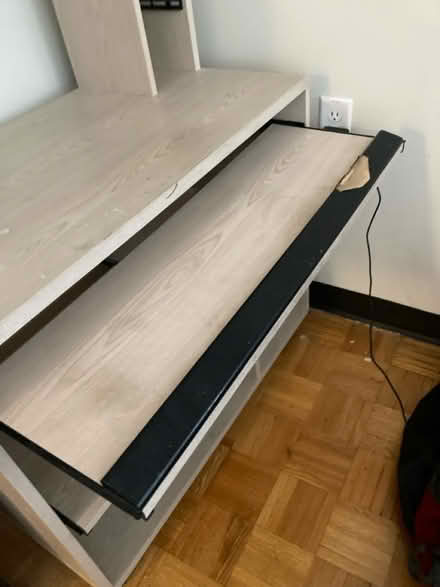 Photo of free Desk (Arlington Center) #2