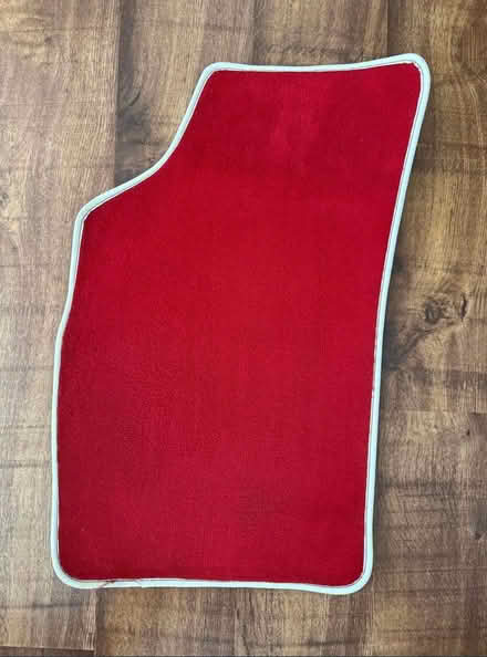 Photo of free CAR MATS - Fiat 500. Red with White Trim. 2013 Onwards. (Stirling FK8) #2