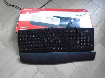 Photo of free Genius desktop keyboard (Bartley Green) #1