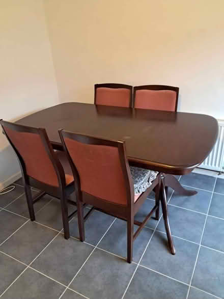 Photo of free Extending quality table and chairs (Yeovil BA21) #2