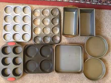 Photo of free Selection of baking tins (CB6) #1