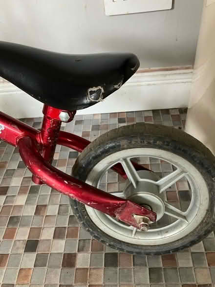 Photo of free Chicco Red Bullet Kids Balance Bike (Dronfield Woodhouse S18) #3