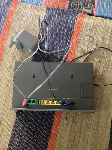 Photo of free Wi-Fi router / hub (Battersea SW11) #2