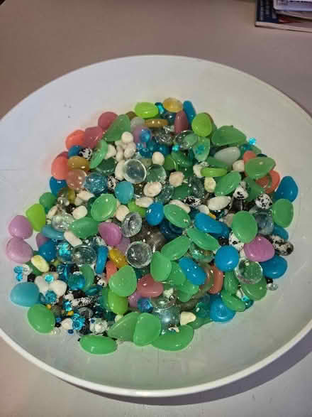 Photo of free Pot of aquarium stones. (West Croydon CR0) #1