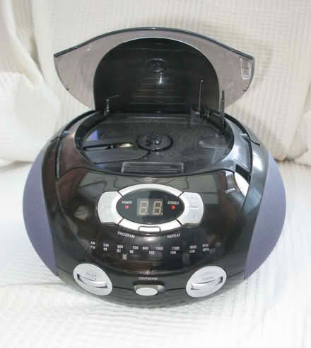 Photo of free Radio and CD player (Newton Hall DH1) #1