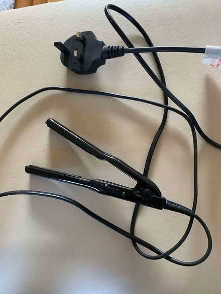 Photo of free Travel straightener (windsor-maidenhead-freegle CGA SL6) #1