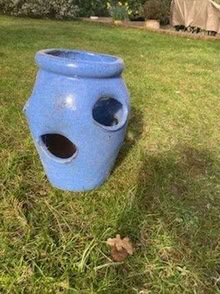 Photo of free pottery strawberry pot (GU14) #1