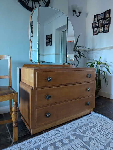Photo of free Dressing Table (ME9) #1